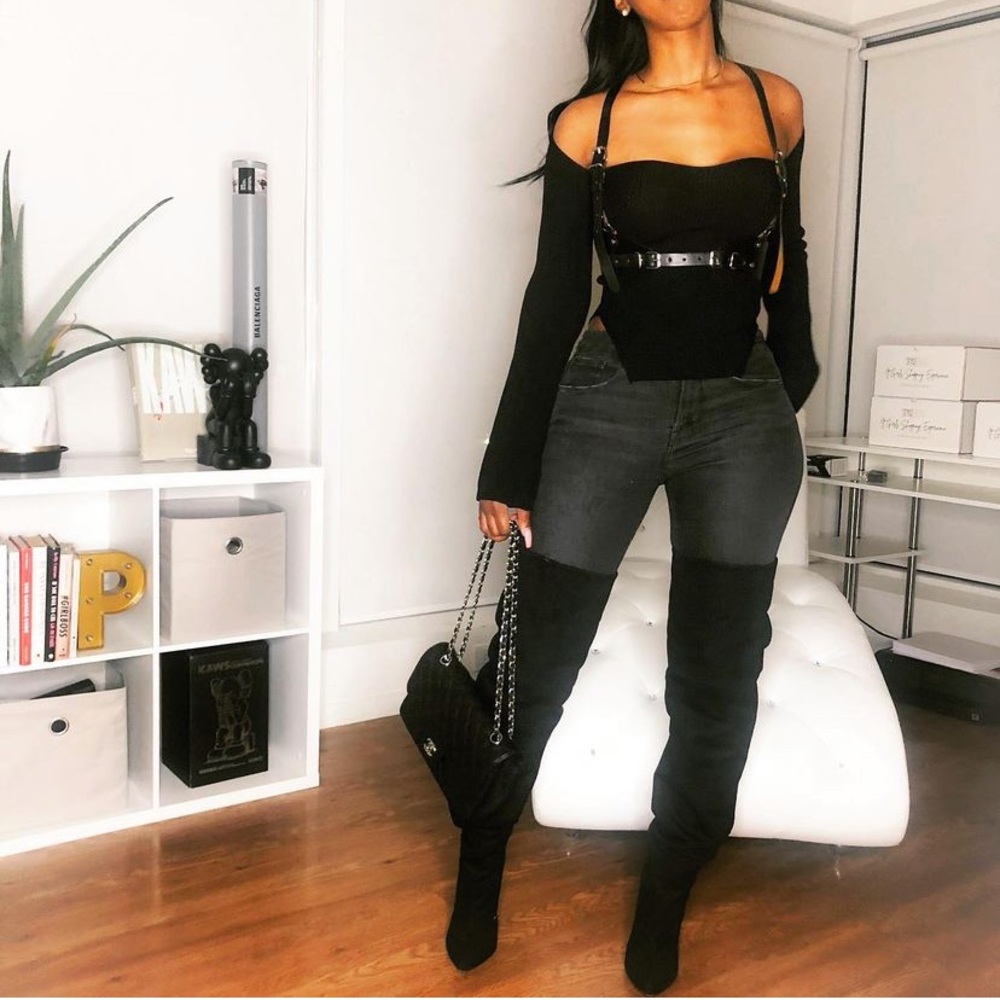 Meet your Posher, Cassandra